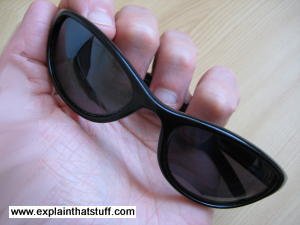 Sunglasses with ordinary tinted lenses